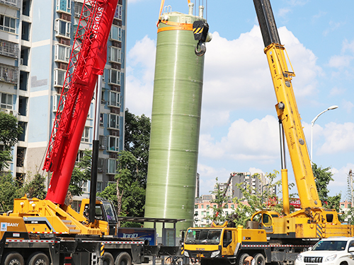 明珠泵業(yè)——地鐵下穿隧道一體化預(yù)制泵站吊裝現(xiàn)場！